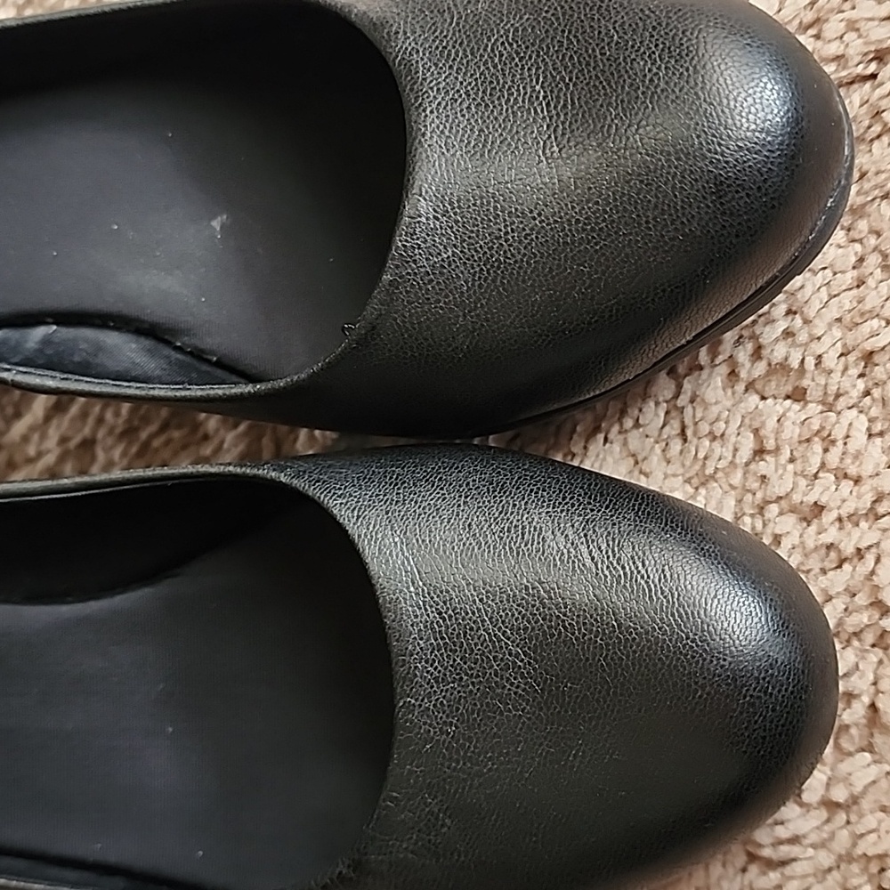 Black Women's Pumps 9 - Picture 2 of 8